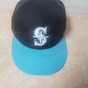Seattle Mariners Fitted Cap